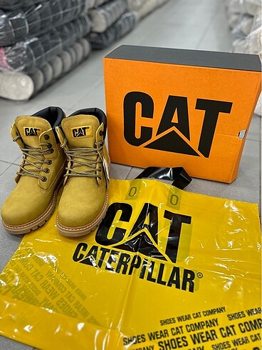 40 Beden çeşitli Renk CAT BOT 40 NUMARA