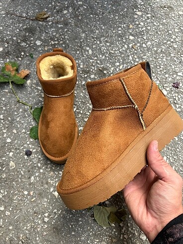 UGG BOT 40 NUMARA