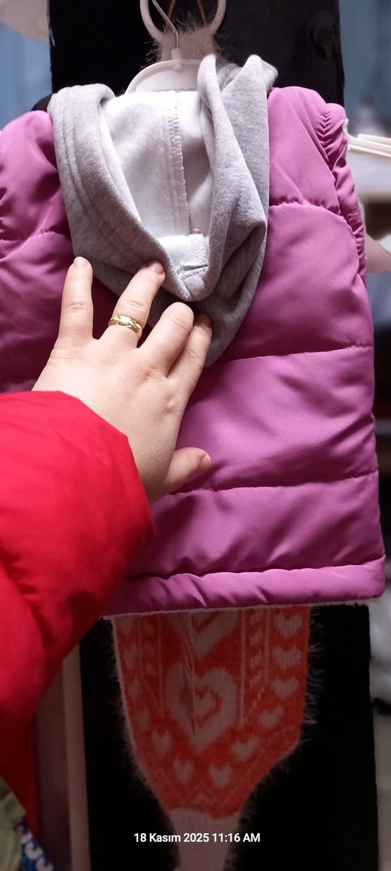 Kız Çocuk Pembe Fermuarlı Yelek - Görsel 3