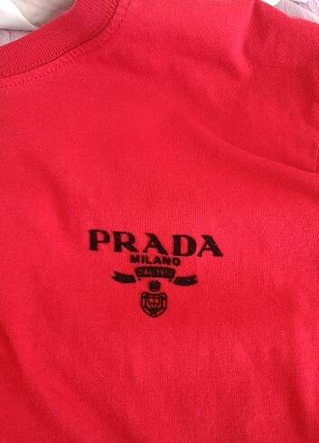 m Beden PRADA TİŞÖRT