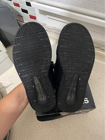 Adidas siyah çocuk ayakkabısı