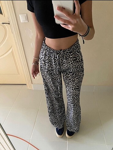 xs Beden siyah Renk zara muadil leopar pantolon
