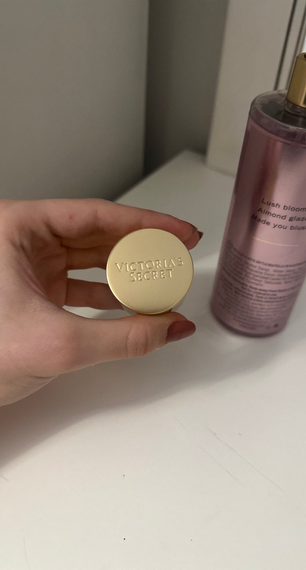 Victoria's Secret Velvet Petals Kadın Parfümü - Görsel 4