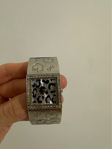 Guess Guess saat