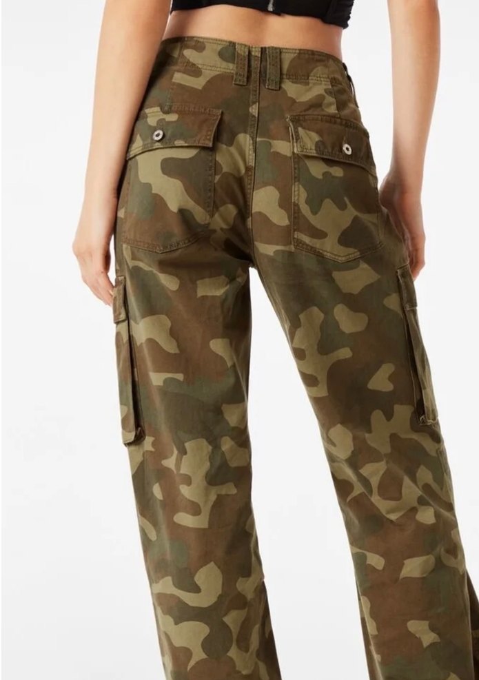 Bershka Kamuflaj Bol Kesim Midi Jean - Görsel 3