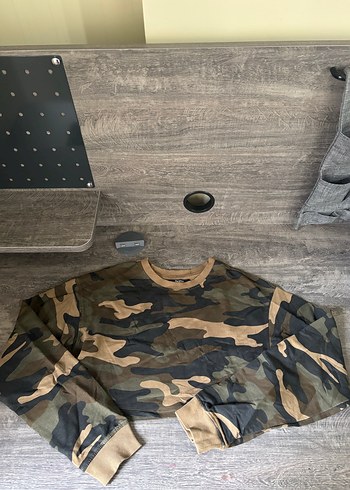 Bershka Kamuflaj Desenli Sweatshirt - Görsel 2