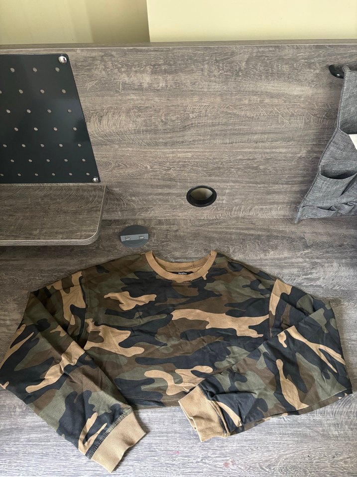 Bershka Kamuflaj Desenli Sweatshirt - Görsel 2