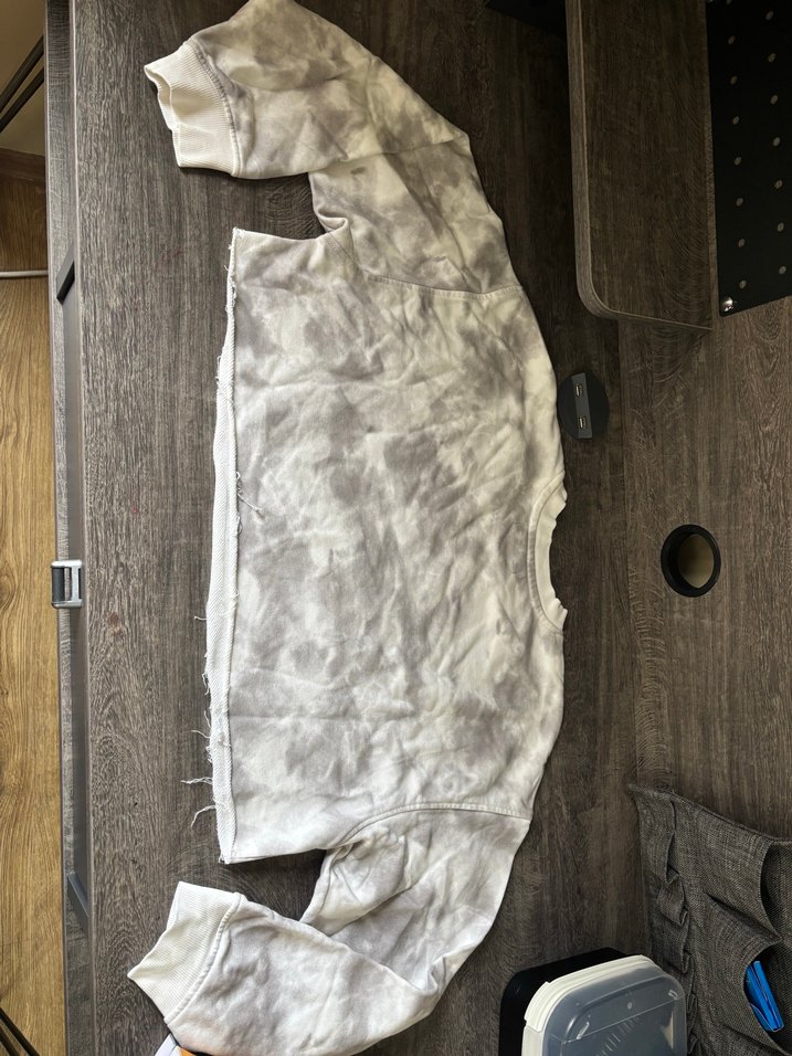 Bershka Kadın Gri Tie-Dye Crop Sweatshirt - Görsel 4