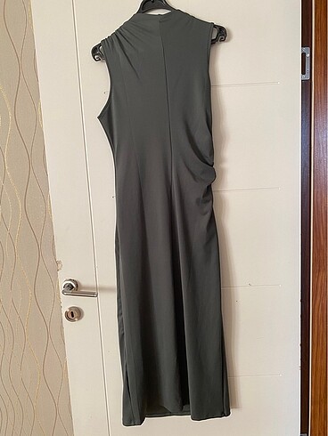 Diğer Yandan büzgülü uzun elbise