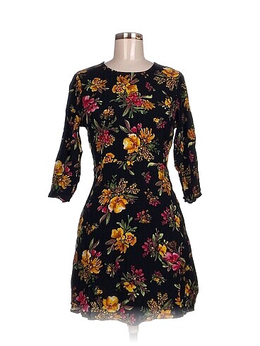 Zara Kısa Elbise %70 İndirimli.