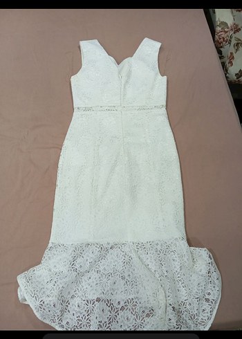 Beyaz Dantel Detaylı Midi V Yaka Elbise - Görsel 5