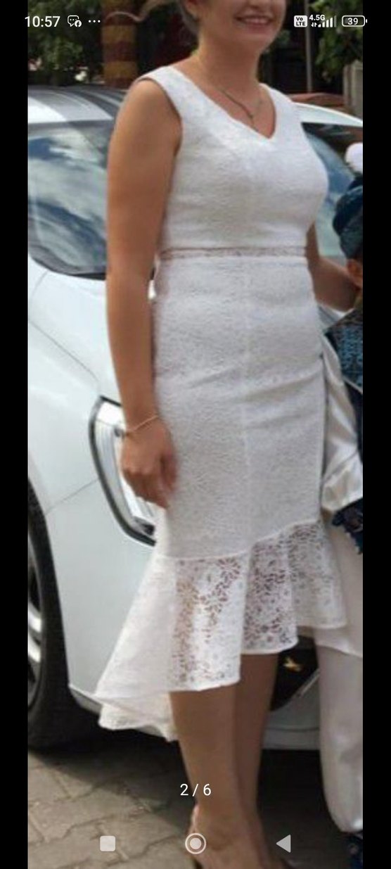 Beyaz Dantel Detaylı Midi V Yaka Elbise - Görsel 2