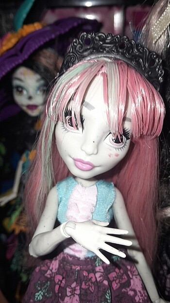 Monster High G2 rochelle goyle rezerve