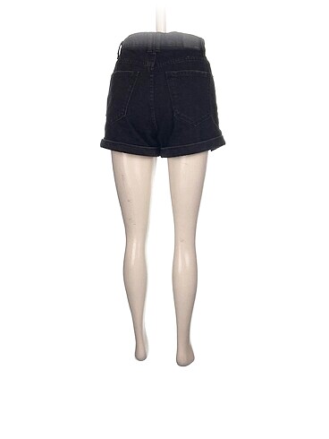 36 Beden Bershka Mini Şort %70 İndirimli.
