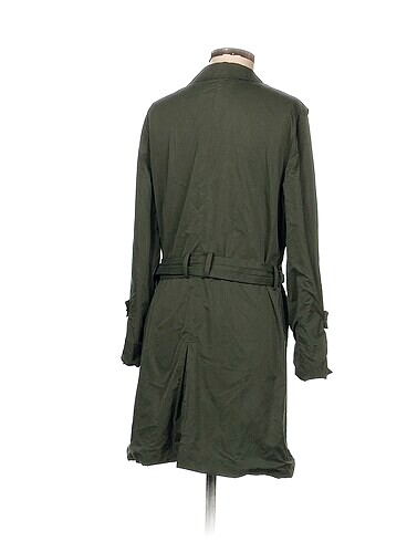 m Beden Yargıcı Trenchcoat %70 İndirimli.