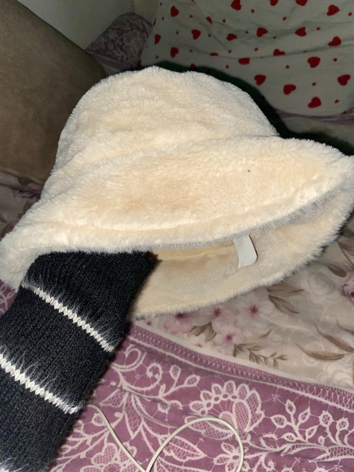 Beyaz Peluş Kadın Şapka - Görsel 2