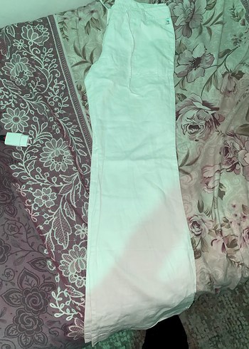 Kadın Beyaz Keten Dantel Detaylı Bol Kesim Pantolon - Görsel 3