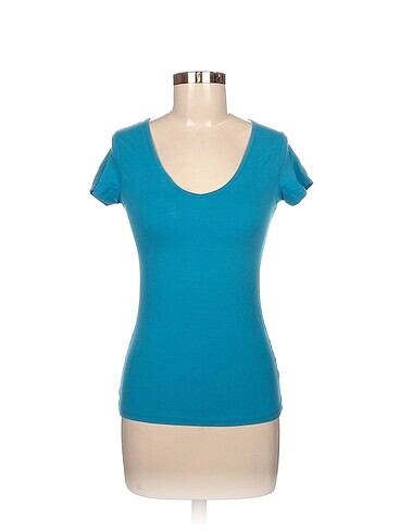Diğer T-shirt %70 İndirimli.