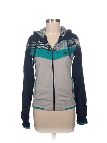 Adidas Ceket %70 İndirimli.