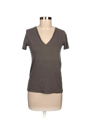 Zara T-shirt %70 İndirimli.