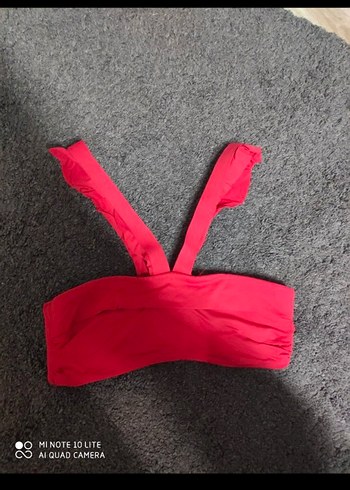 Kırmızı Strappy Mini Bikini Üstü