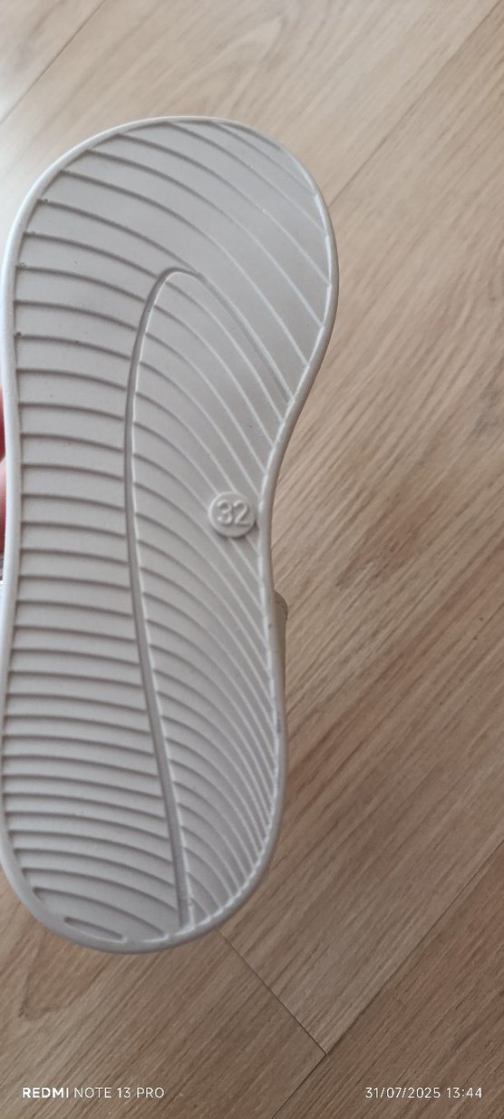 Çiçek Detaylı Beyaz Kız Çocuk Sandalet gri - Görsel 4