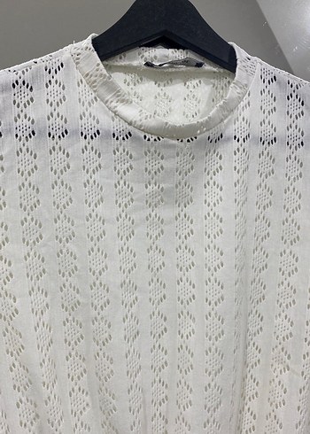 Dantel İşlemeli Kısa Kollu Beyaz Bluz - Görsel 2