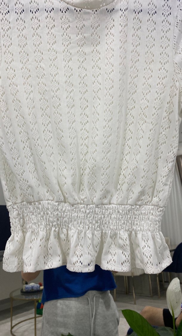Dantel İşlemeli Kısa Kollu Beyaz Bluz - Görsel 3