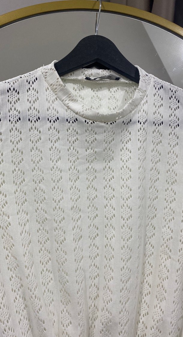 Dantel İşlemeli Kısa Kollu Beyaz Bluz - Görsel 2