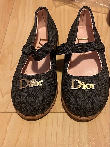 Dior Tokalı babet