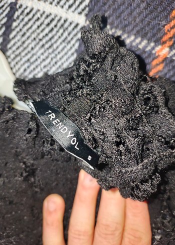 Dantelli Yüksek Yaka Siyah Mini Bluz - Görsel 4