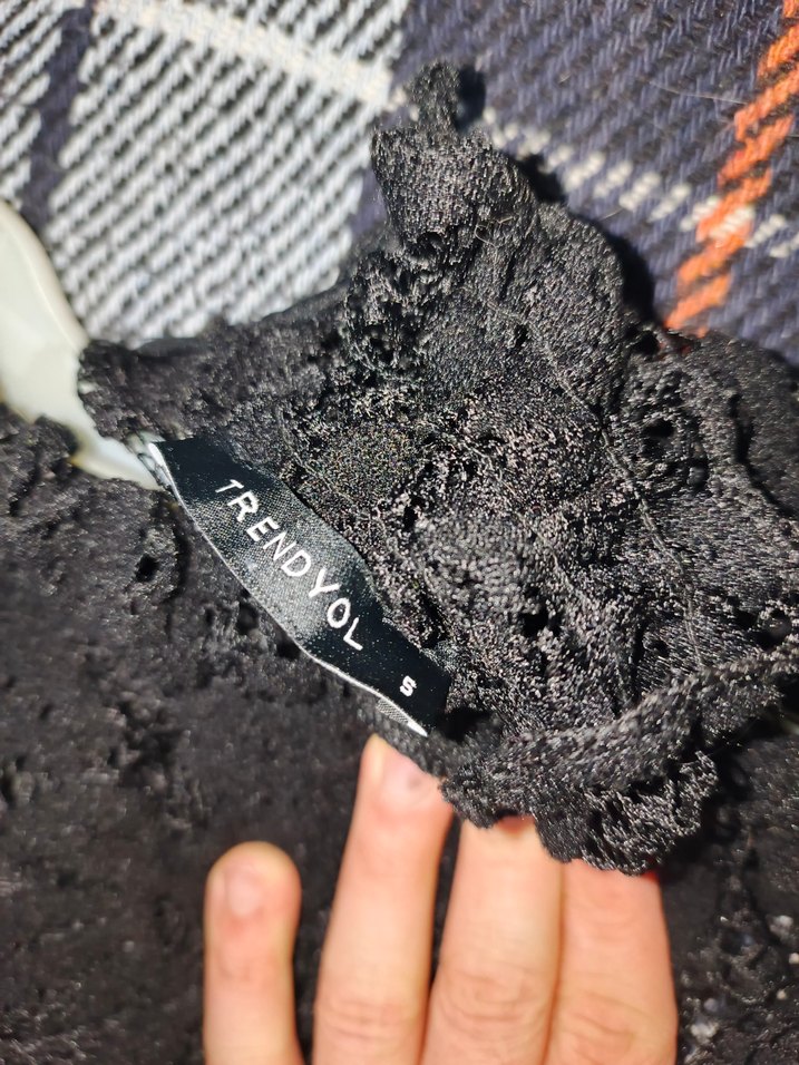 Dantelli Yüksek Yaka Siyah Mini Bluz - Görsel 4