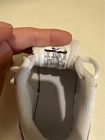 23 Beden beyaz Renk Nike airmax çocuk ayakkabı