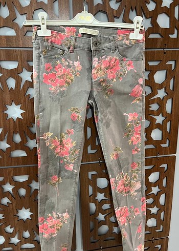 Zara Çiçek Desenli Gri Denim Kadın Pantolon - Görsel 2