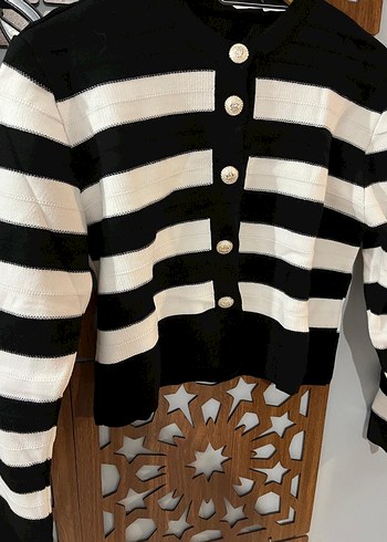 Zebra Desenli Siyah Triko Elbise ve Çizgili ikili takım - Görsel 2