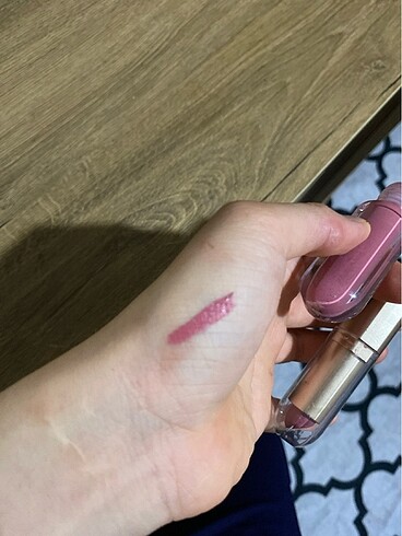  Beden mor Renk Lıps gloss