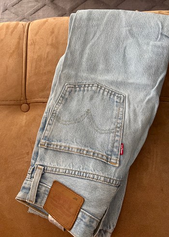 Levis Acik Mavi Denim Jean