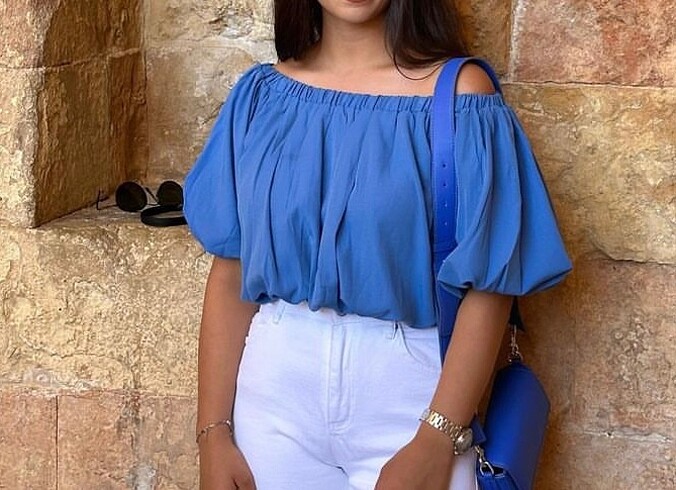 Bluz omzu açık