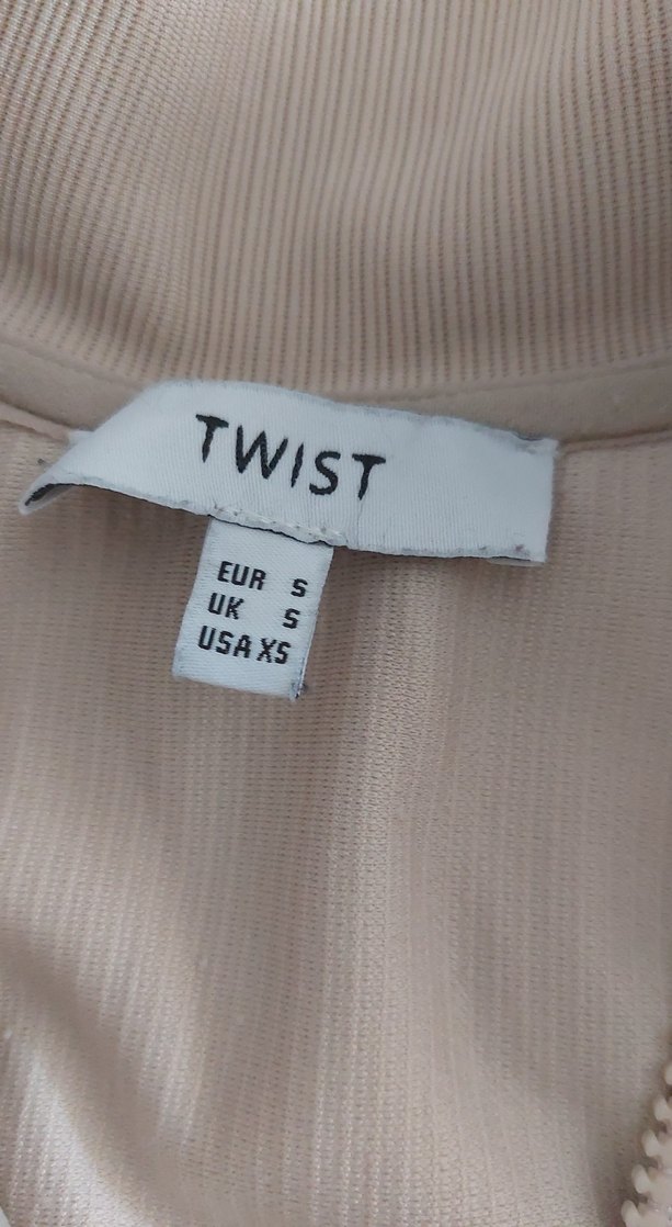 Bej Yüksek Yakalı Kolsuz Bodysuit - Görsel 3