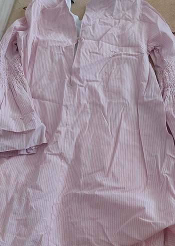 Düğmeli Pembe şortlu elbise - Görsel 6