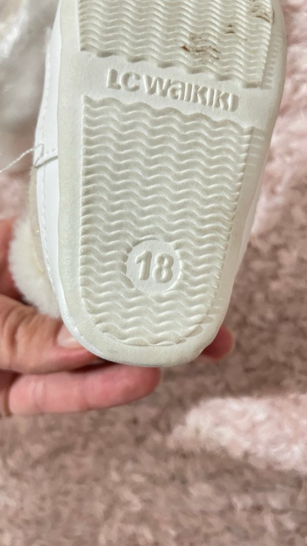 Kız Çocuk Beyaz Kürklü Nakışlı Sıcak Terlik - Görsel 2