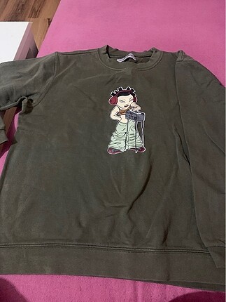 Sweatshirt