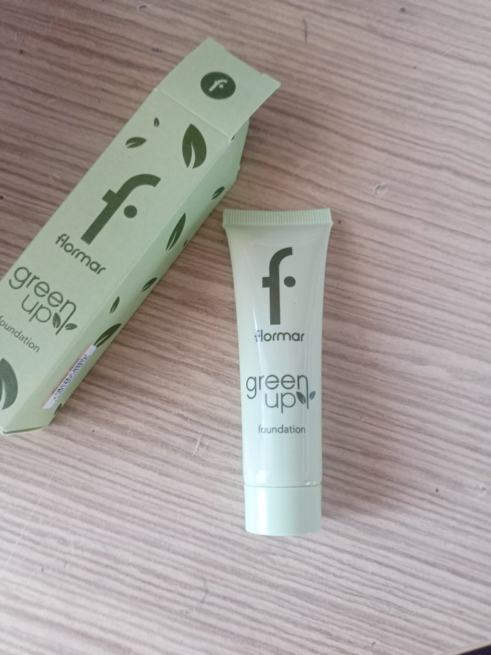 Flormar Fondöten ( 002 light beige rengi) - Görsel 2
