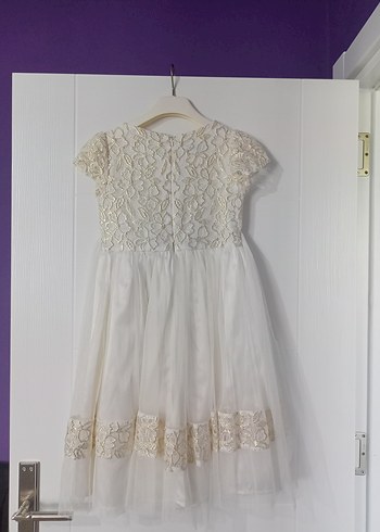 Kız Çocuk Beyaz Dantel İşlemeli Klasik Elbise - Görsel 3