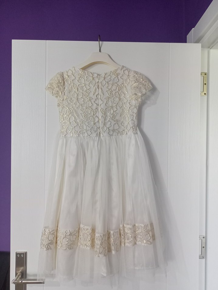 Kız Çocuk Beyaz Dantel İşlemeli Klasik Elbise - Görsel 3