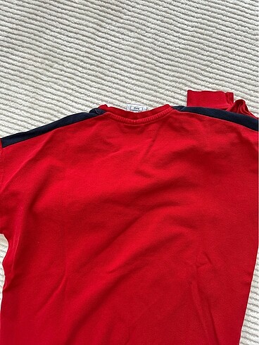 11-12 Yaş Beden kırmızı Renk Bahçeşehir 13:12 yaş sweatshirt erkek kız karışık giyebilir
