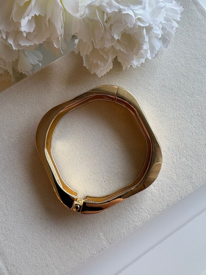 Pilise Detaylı Altın Renk Kadın Kelepçe Bileklik - Görsel 5