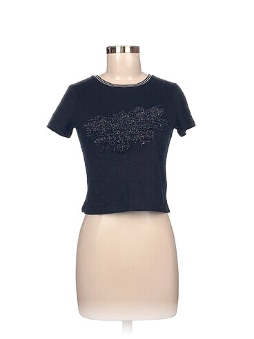 Rue T-shirt %70 İndirimli.