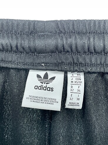 32 Beden siyah Renk Adidas Eşofman Altı %70 İndirimli.