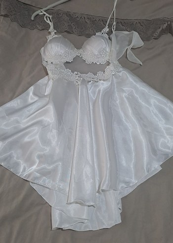 Beyaz İpek Görünümlü Mini Güpürlü Gecelik - Görsel 4